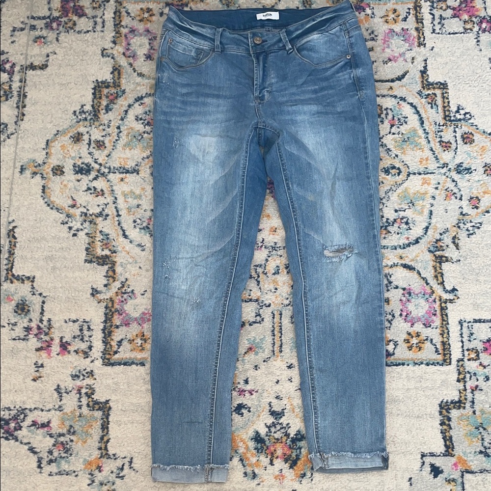 Kensie Distressed Blue Ankle Jeans